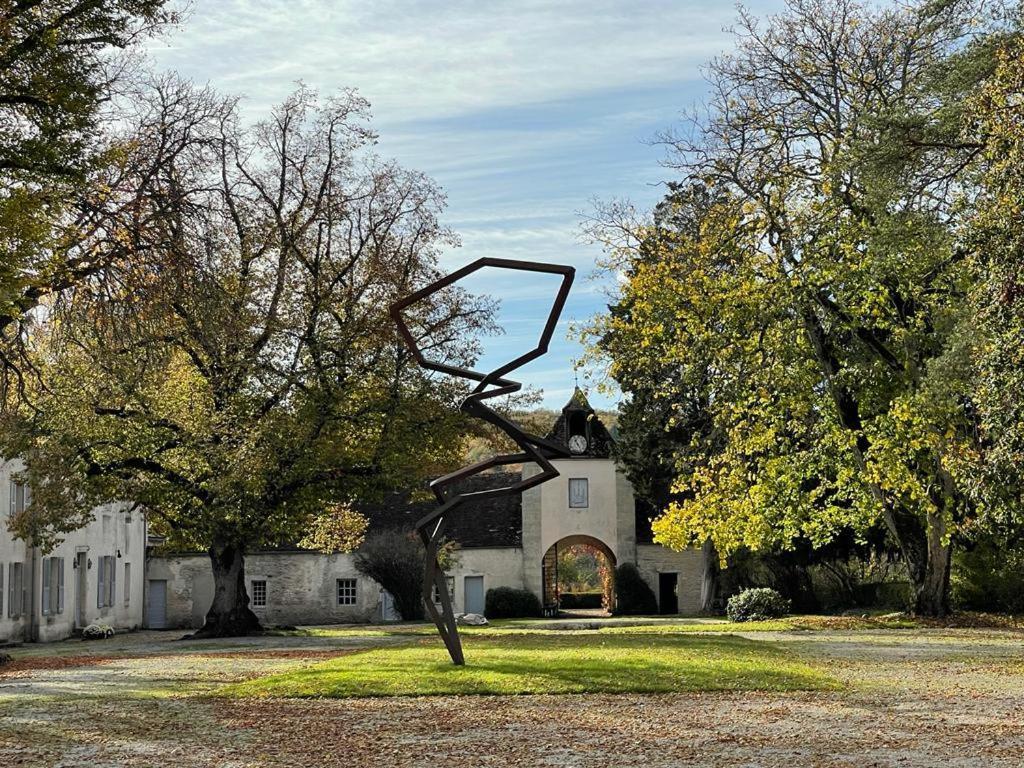 Charmante Maison Bourguignonne Avec Grand Jardin Et Parking Montbard Exterior foto